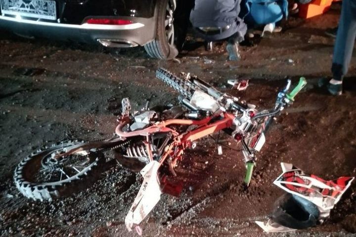 Двое подростков на мотоцикле попали в аварию на Ставрополье