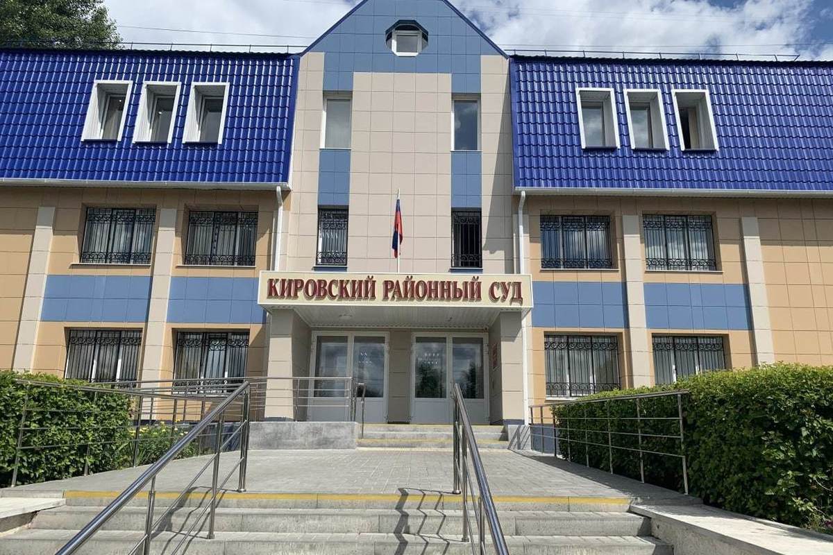 В Курске суд оштрафовал иностранца с липовыми правами на 30 тысяч рублей