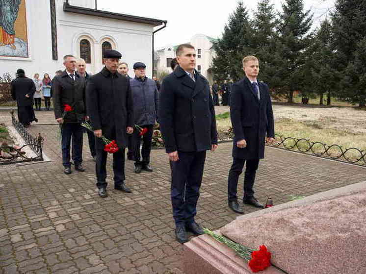 В Биробиджане почтили память жертв политических репрессий