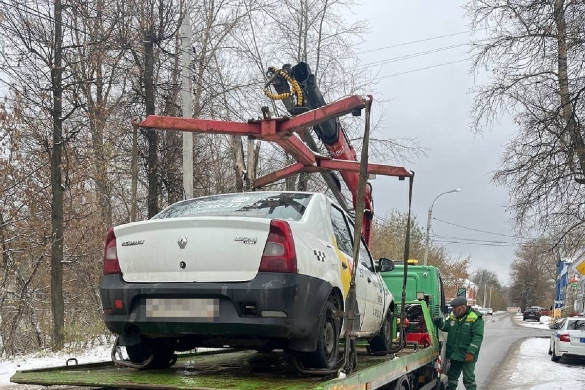 В Твери автоинспекторы остановили пьяного таксиста - МК Тверь