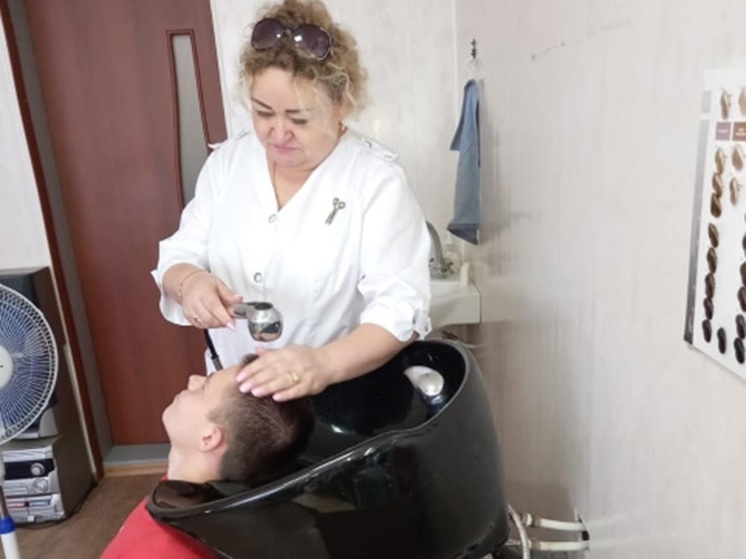 Жительница Корочи получила 350 тысяч рублей по соцконтракту и открыла парикмахерскую