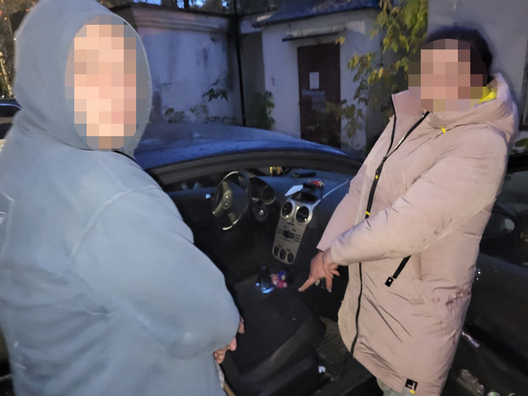 На улице Великанова в Рязани задержали двух распространителей наркотиков