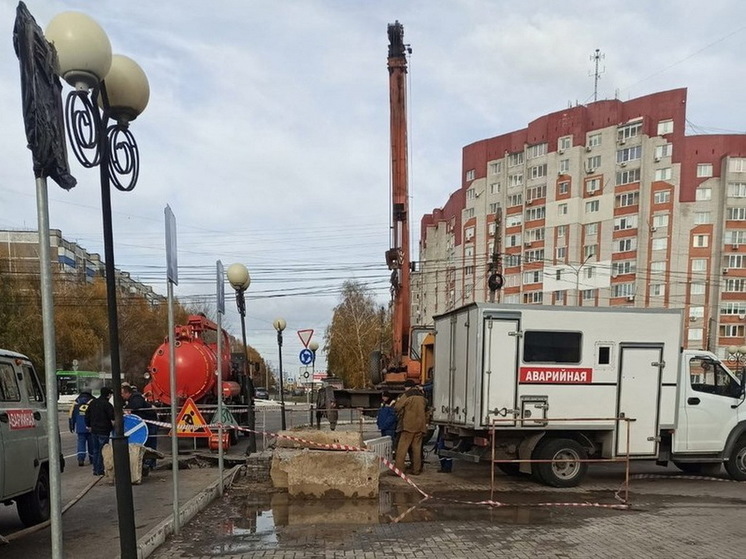 В Курске завершился ремонт на месте порыва теплосети на улице Студенческой