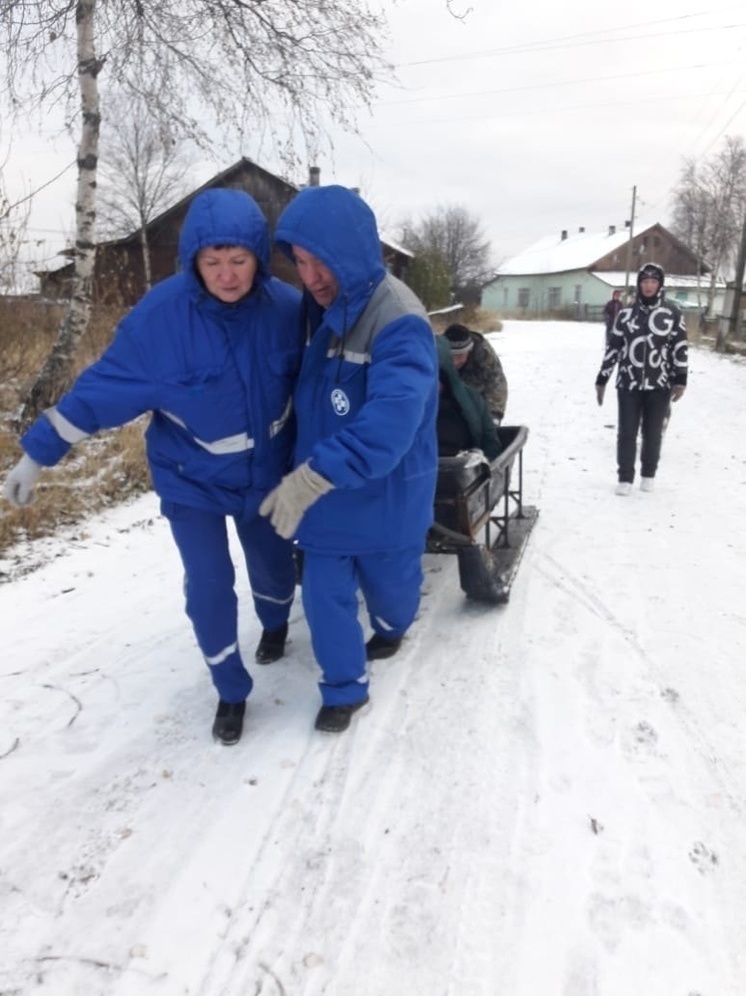 Власти закрыли поселок Карелии на замок, сердечницу пришлось спасать волоком