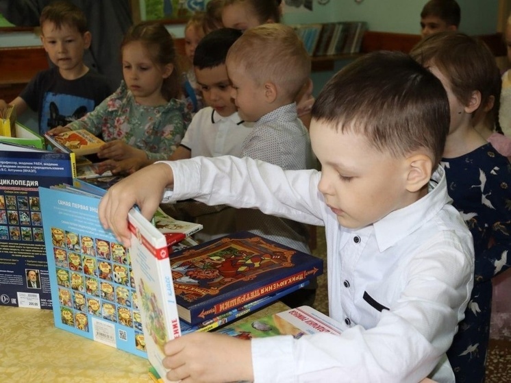 Марий Эл передала подшефному району Запорожья почти 15 000 книг