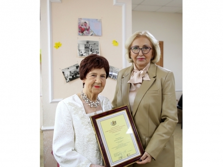 Татьяна Панфилова поздравила с 85-летием почётного гражданина Рязани