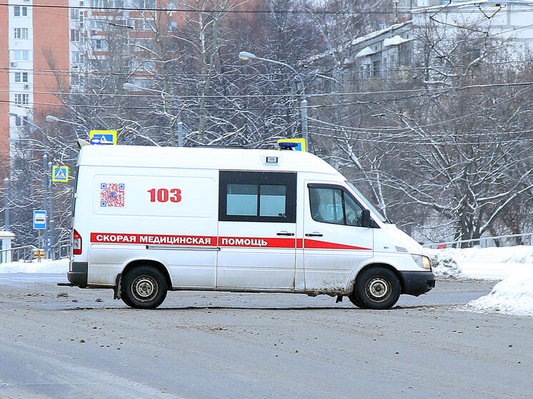 18-летнего рабочего придавило насмерть упавшими трубами в Подмосковье