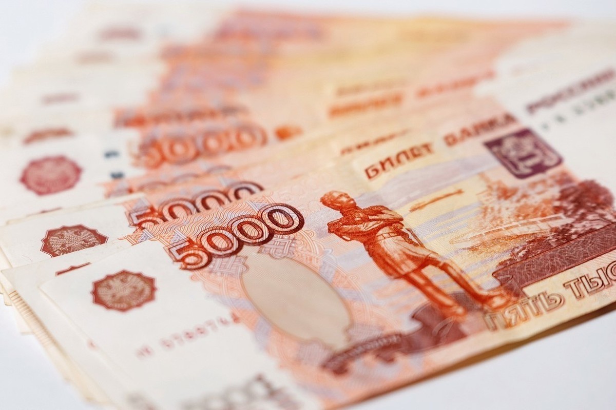 Более 3 тысяч родителей-пенсионеров в Псковской области получают повышенную выплату