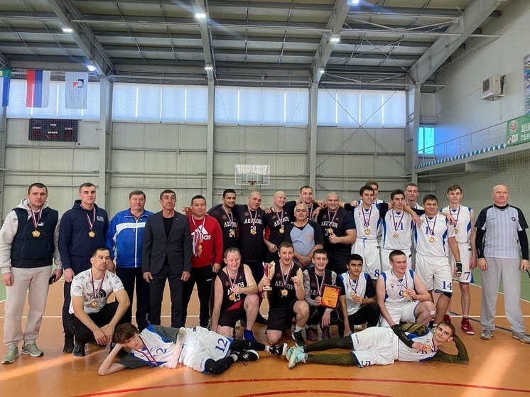 Саяногорские пожарные завоевали бронзу в турнире по баскетболу