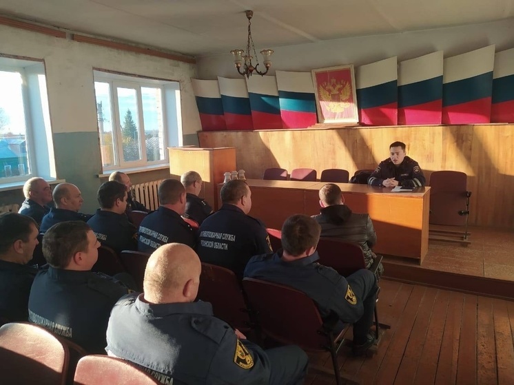 В Сасове сотрудники ГИБДД провели беседы с водителями пожарной части