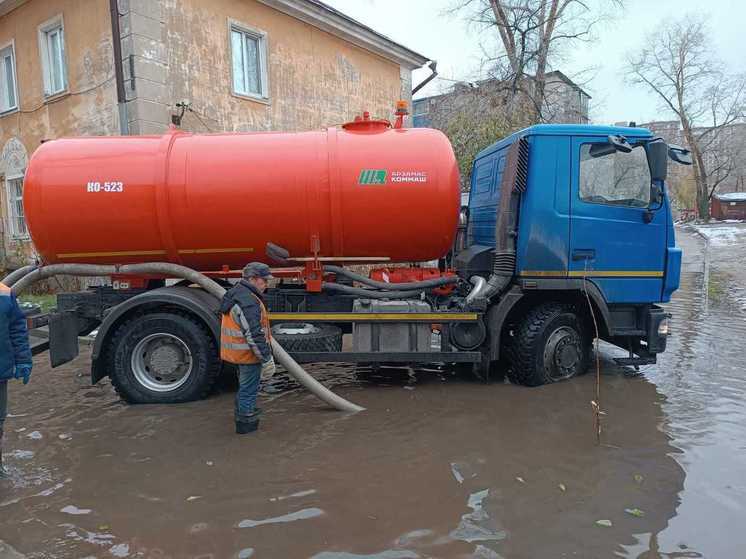 Водооткачивающая техника работает во всех районах Нижнего Новгорода