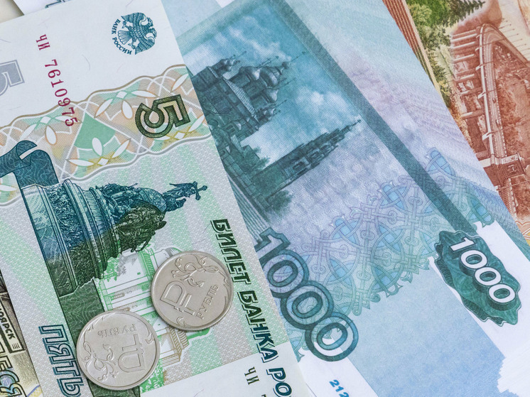 Медработница из Трехгорного перевела свыше миллиона рублей