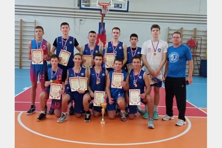 В Смоленске завершился юношеский баскетбольный турнир &#34;Золотая осень&#34;