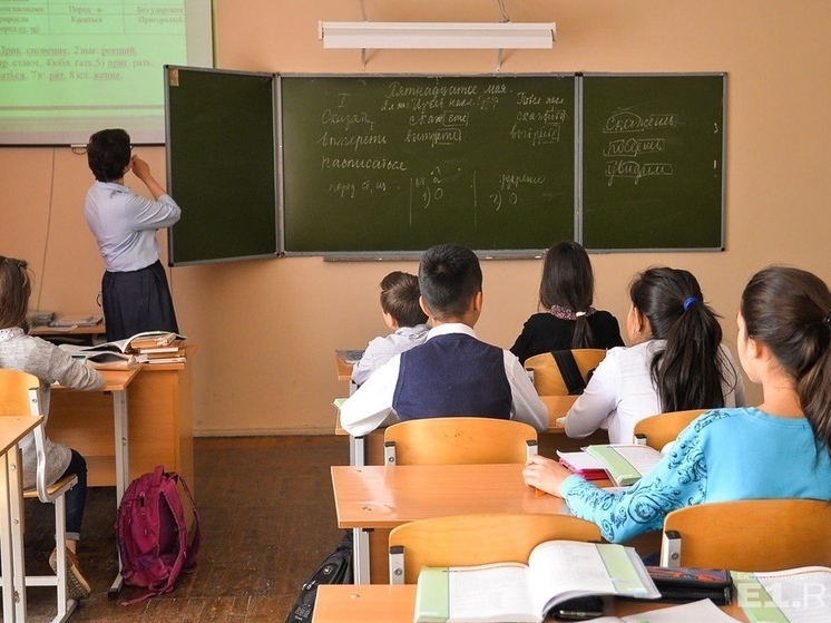 Во Владимире поднимут оклады учителям-студентам