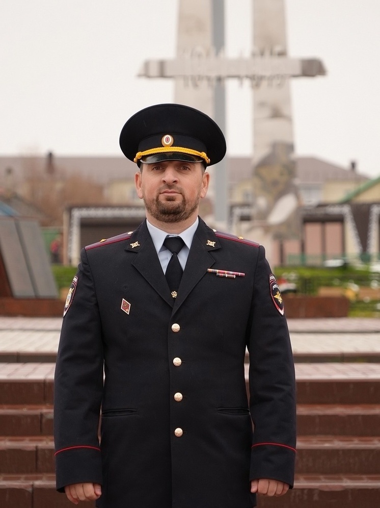 Жителей Ямала призывают голосовать за шурышкарского полицейского в финале конкурса «Народный участковый»