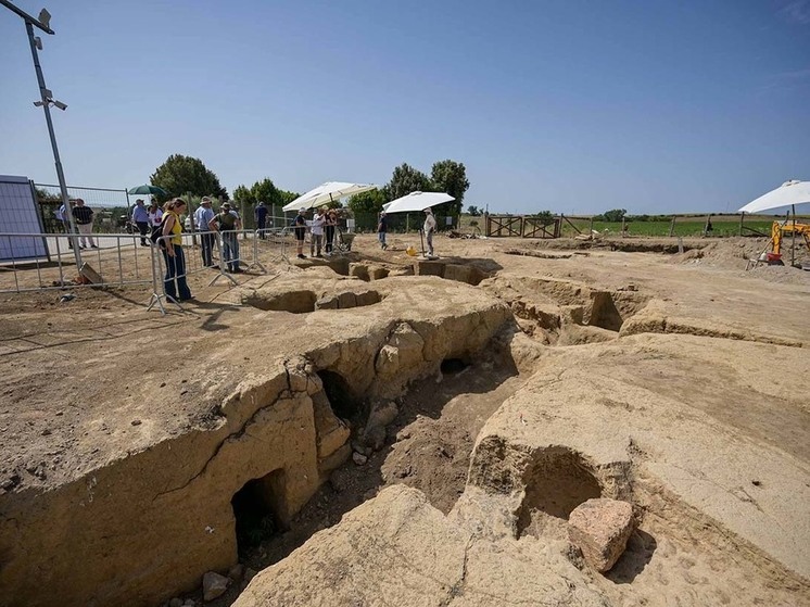 В Италии при раскопках найдена нетронутая этрусская гробница