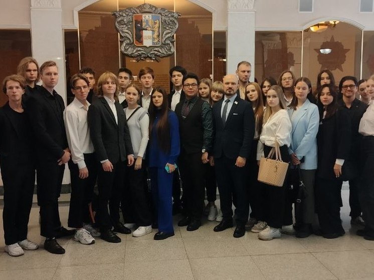 Студенты с экскурсией посетили гордуму Хабаровска