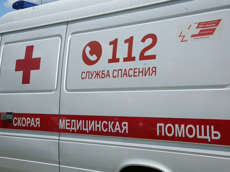 Упавшие трубы насмерть придавили рабочего в Подмосковье