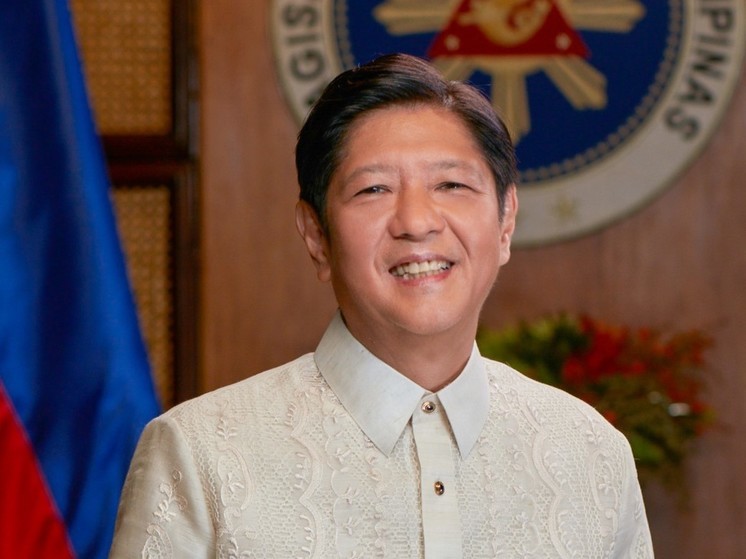 Президент Филиппин рассказал о встрече с “привидениями” во дворце отца