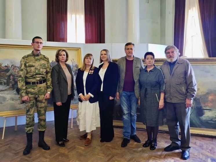 Коллекция Донецкого художественного музея пополнилась копиями картин Народного художника СССР