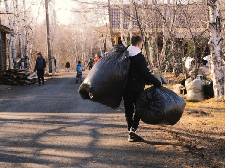 Спортсмены убрали мусор на месте будущего детского лагеря под Читой