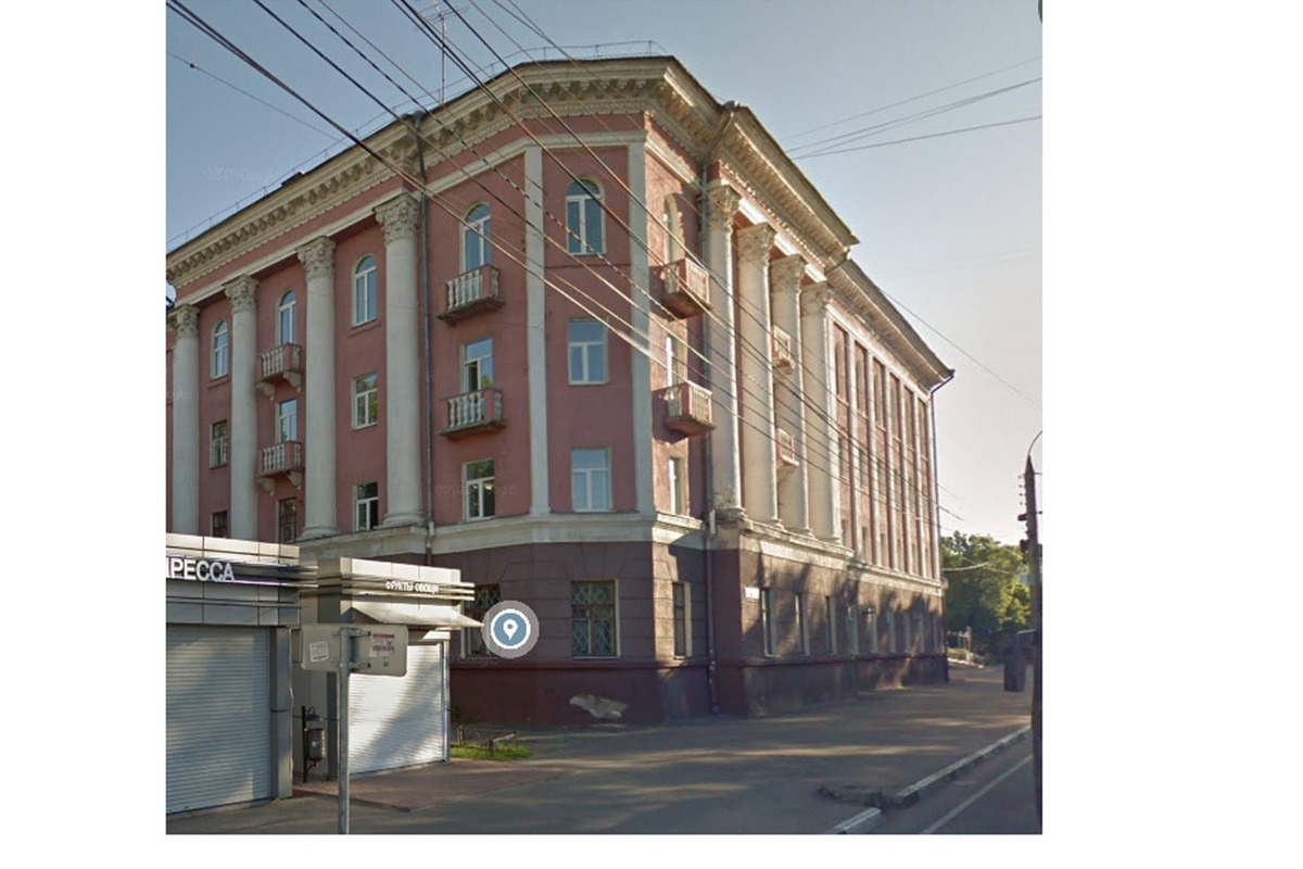 В Ярославле выставили на продажу здание больницы на проспекте Ленина
