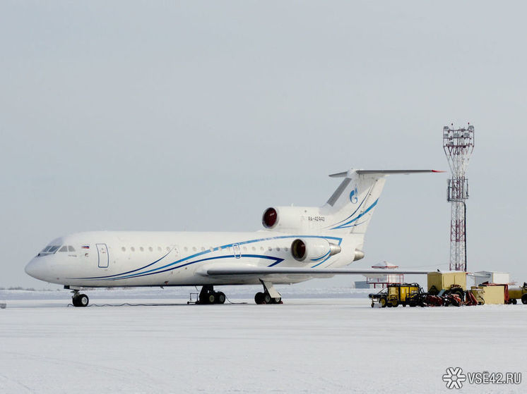 В новокузнецком аэропорту произошла задержка рейсов на семь часов