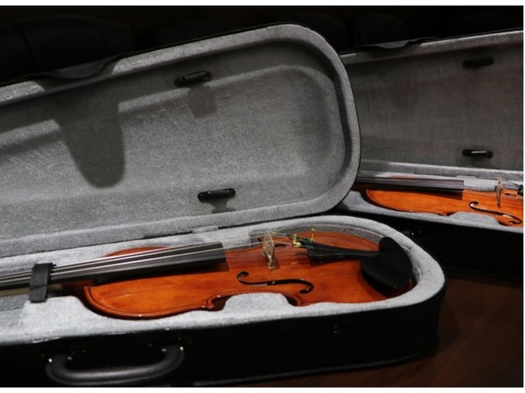 Архимадрит Варфоломей из ЛНР смастерил скрипки для Новосибирской филармонии