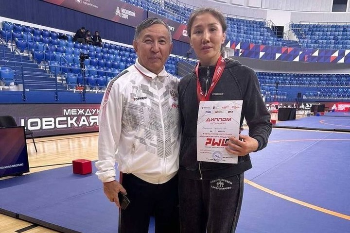 Спортсменка из Бурятии завоевала «золото» в турнире Поддубного