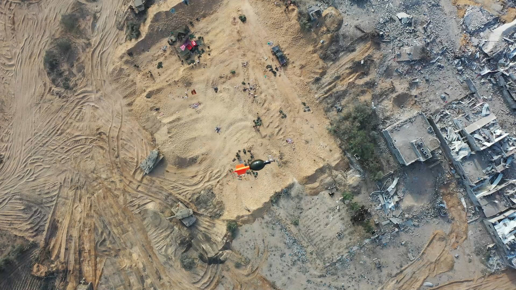 ХАМАС показал тоннели и дроны, ЦАХАЛ использует вертолеты: кадры войны Палестины и Израиля