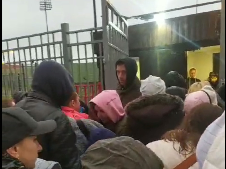 Ученики пожаловались на новые правила прохода в школу в Долгопрудном