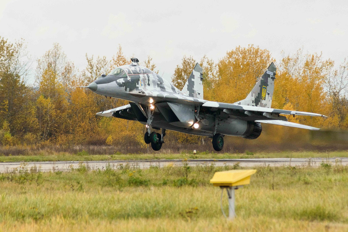 Ввс украины. Миг-29 ВВС Украины. Миг-29 истребитель Украина. Украинский миг 29. Миг 29 ВВС Молдавии.