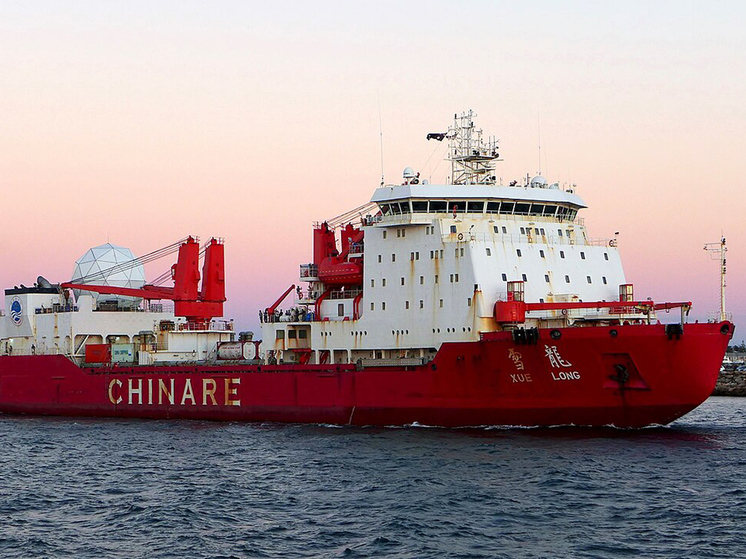Названа цель отправки Китаем ледоколов в Антарктиду