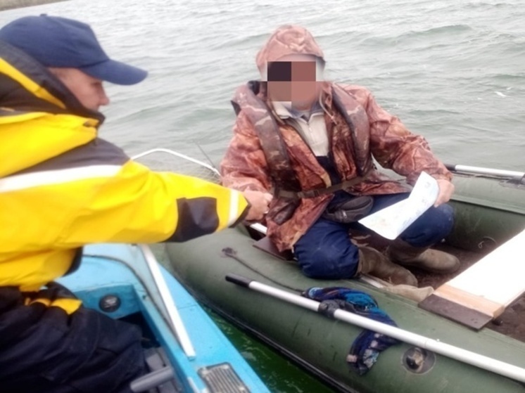 В Ростовской области жителей предупредили об опасности рыбалки с лодки
