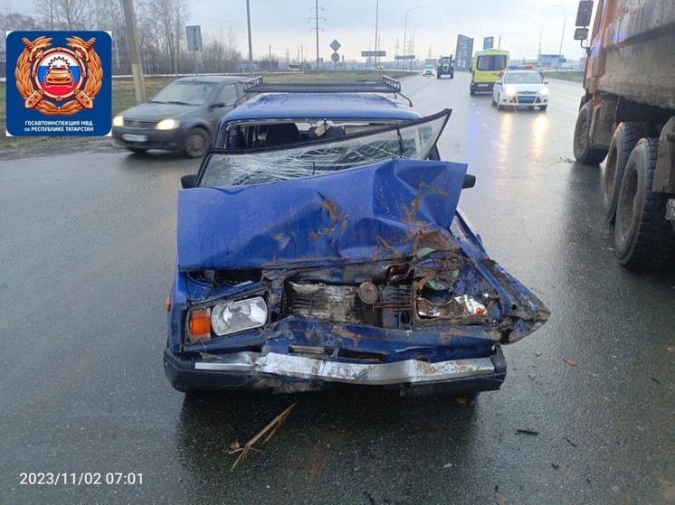 Под Нижнекамском в аварии пострадали два человека