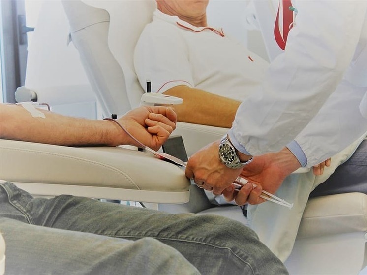 Единороссы сдали более тысячи литров крови для раненных защитников Донбасса