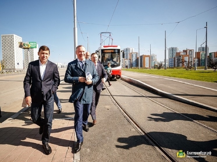 Орлов пообещал до Нового года открыть трамвайное движение в Академический
