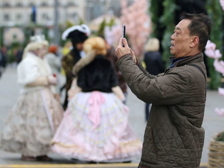 Китайские туристы захватили лидерство по поездкам в Россию