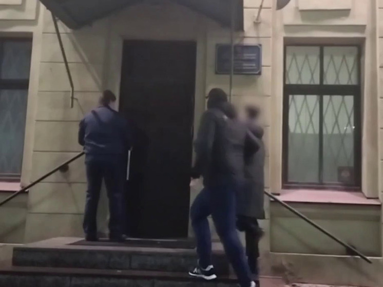 В Азербайджане задержали организатора банды, нападавшей на петербуржцев