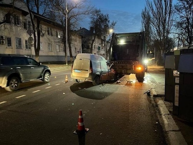 В Ростове осудили водитель фургона, который насмерть раздавил грузчика мусора