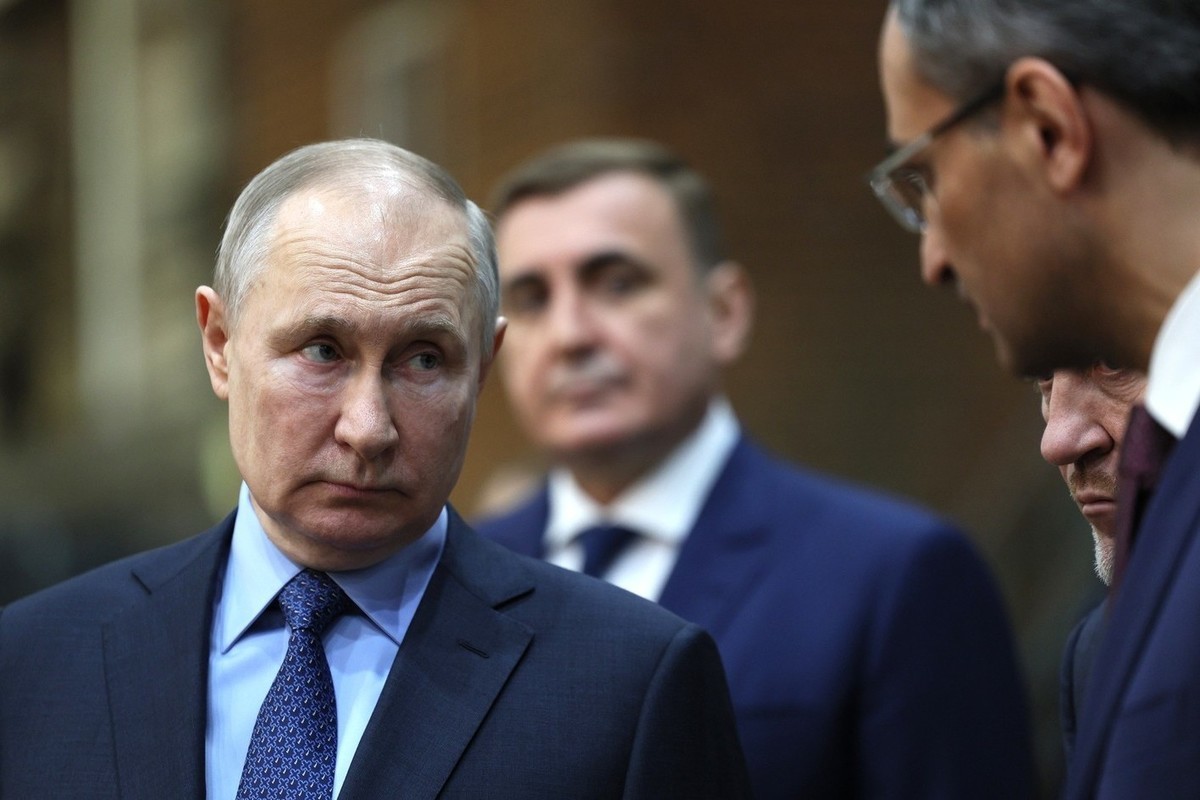 Политолог Мартынов объяснил включение Дюмина в список преемников Путина