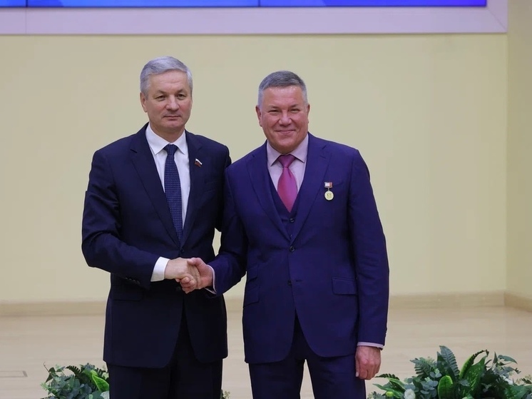 Олег Кувшинников награжден медалью «За заслуги перед Вологодской областью»
