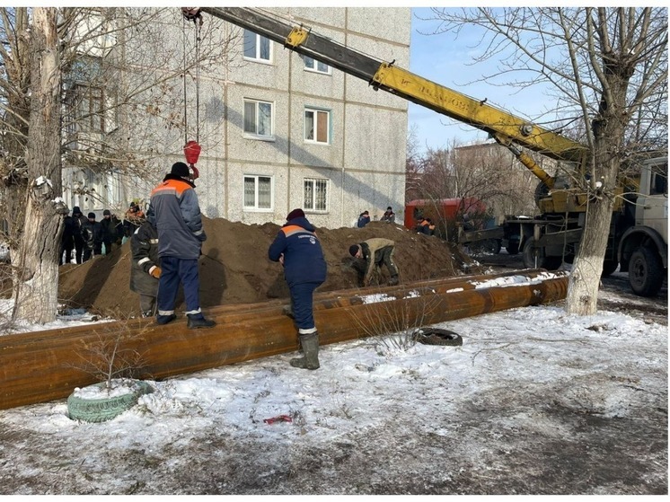 Ликвидировать аварию в Чкаловском поселке Омска начали 3 ноября