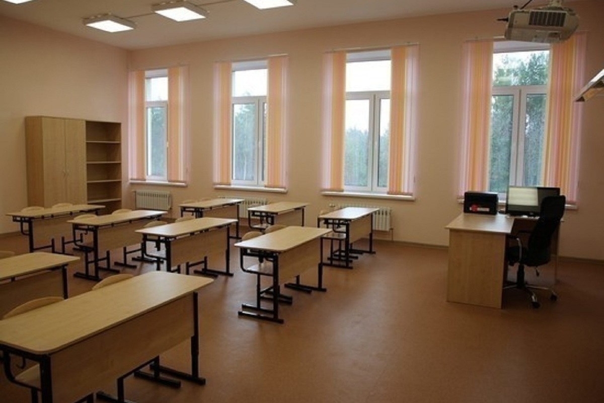 В Ярославле проведут проверку по жалобам родителей школы на Пашуковской