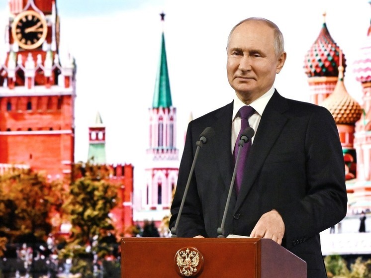 Президент Путин направил курянам поздравление с Днем народного единства
