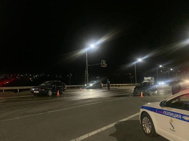 В  Курске  в ДТП возле некрополя ранены четыре человека