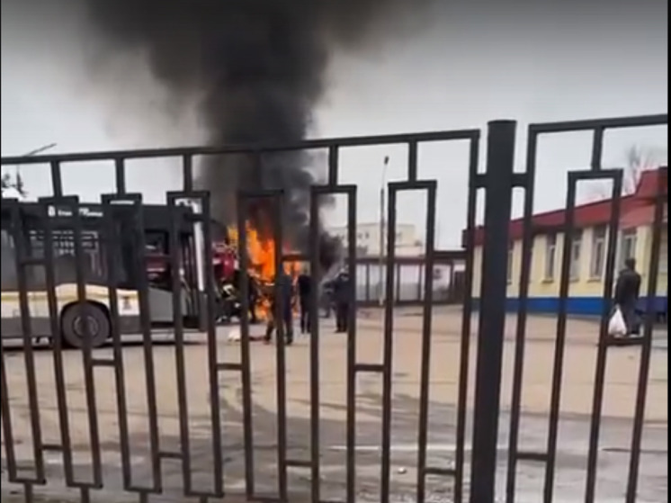 На автостанции Рузы загорелся пассажирский автобус