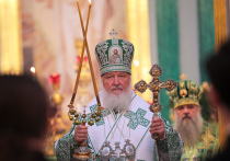 Патриарх Кирилл в ходе Божественной литургии в Патриаршем Успенском соборе Московского Кремля представил оригинальную икону Казанской Божией Матери, которая считала утраченной более ста лет назад