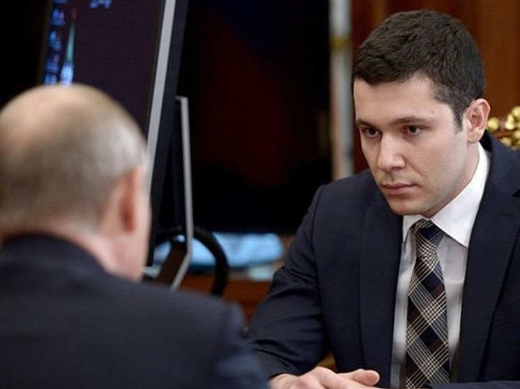 Алиханов поздравил калининградцев с Днем народного единства