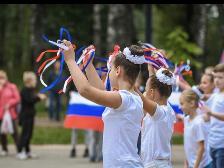 Василий Анохин поздравил смолян  с Днем народного единства